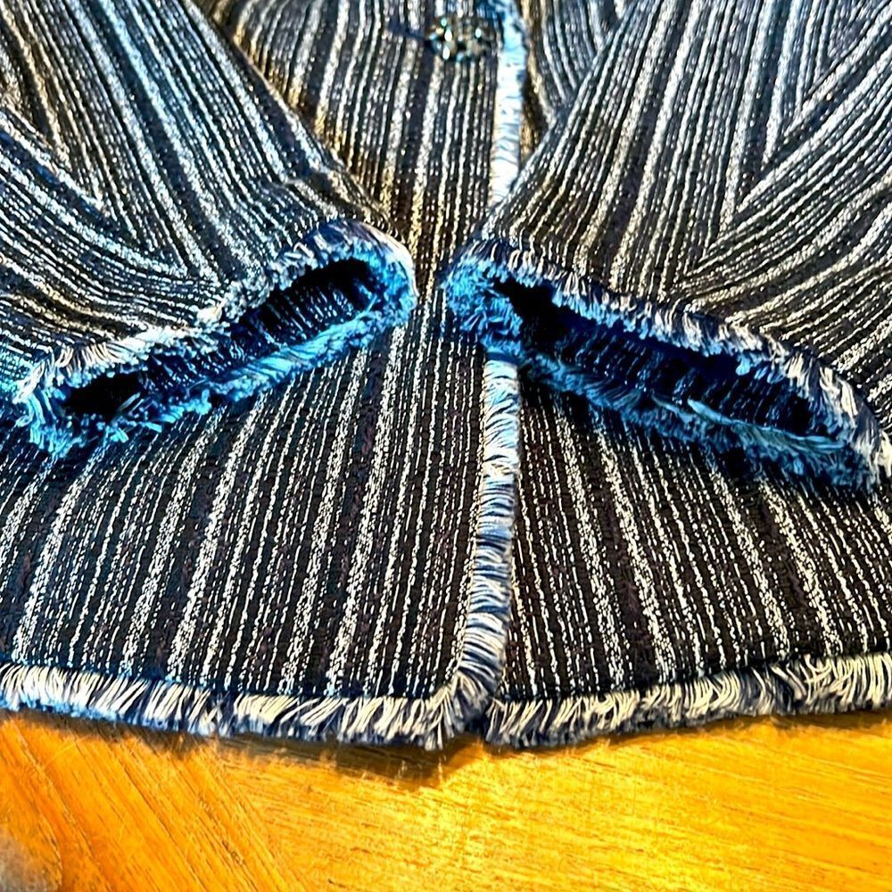 Chico’s Jacket Navy Blue and white with silver accents Chico’s 1 is US 8 - Picture 7 of 14